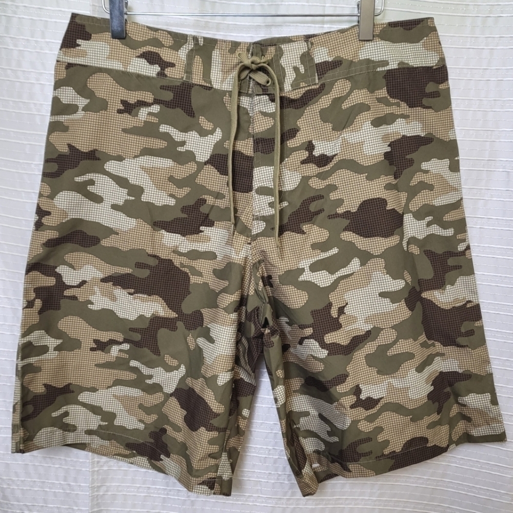 Extreme Coalition Board Shorts Digital Camo Water Sports Men's L
